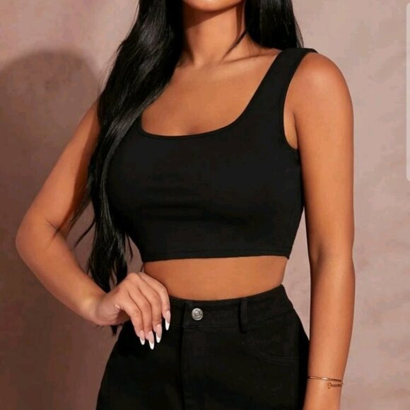 Black crop top - Picture 1 of 7